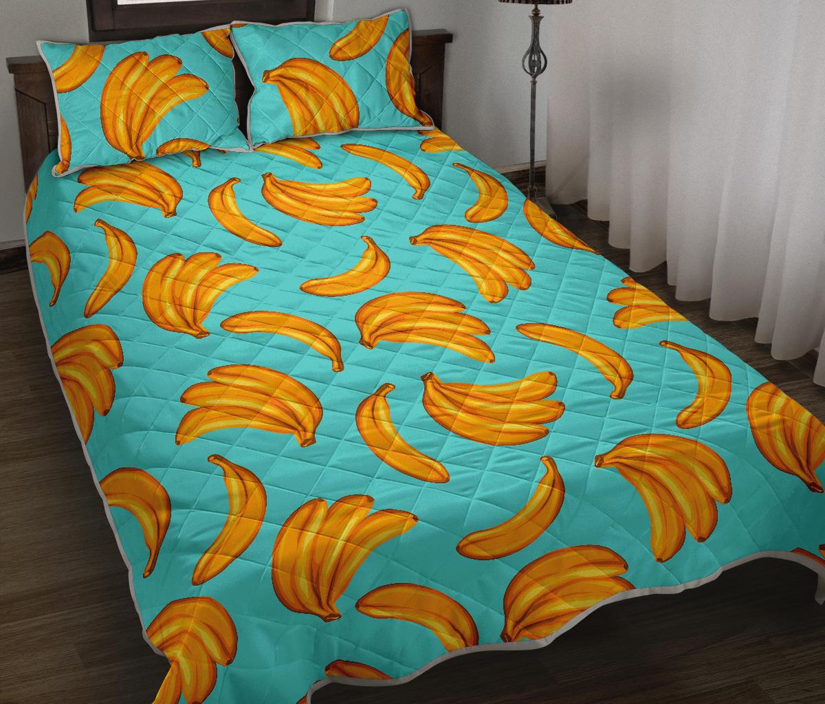 Blue Banana Pattern Print Quilt Bed Set