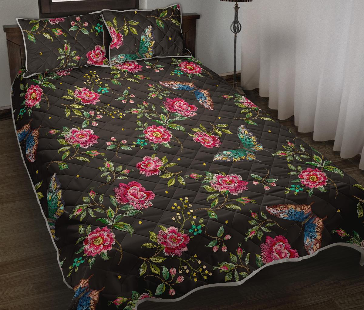 Butterfly And Flower Pattern Print Quilt Bed Set