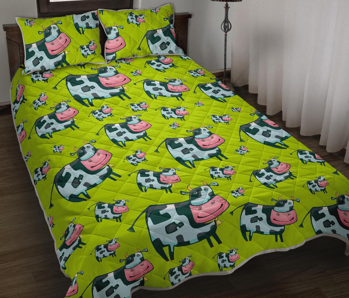 Cartoon Smiley Cow Pattern Print Quilt Bed Set