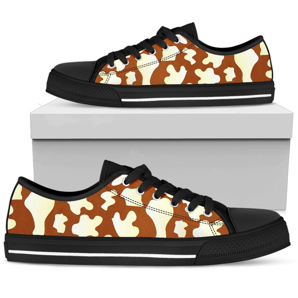 Chocolate And Milk Cow Print Men's Low Top Shoes