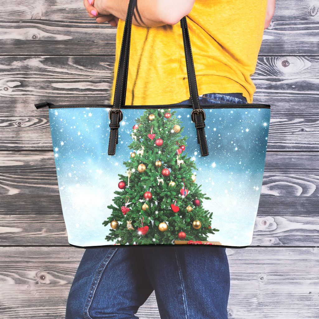 Christmas Tree And Snow Print Leather Tote Bag