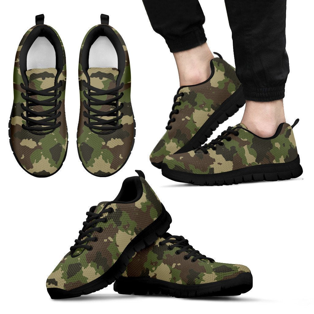 Classic Green Camouflage Print Men's Sneakers