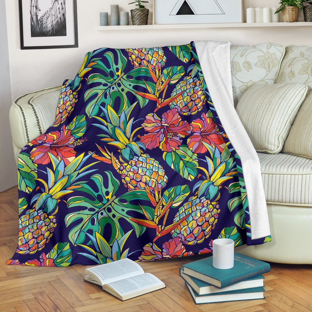 Colorful Aloha Pineapple Pattern Print Blanket