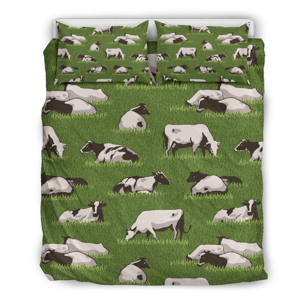 Cow On Green Grass Pattern Print Duvet Cover Bedding Set