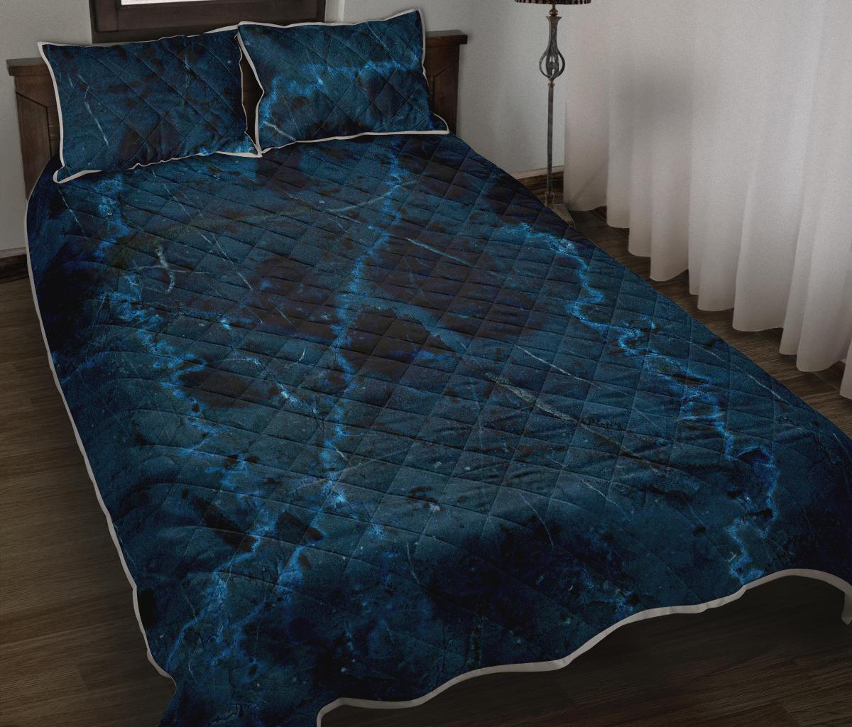 Dark Blue Marble Print Quilt Bed Set