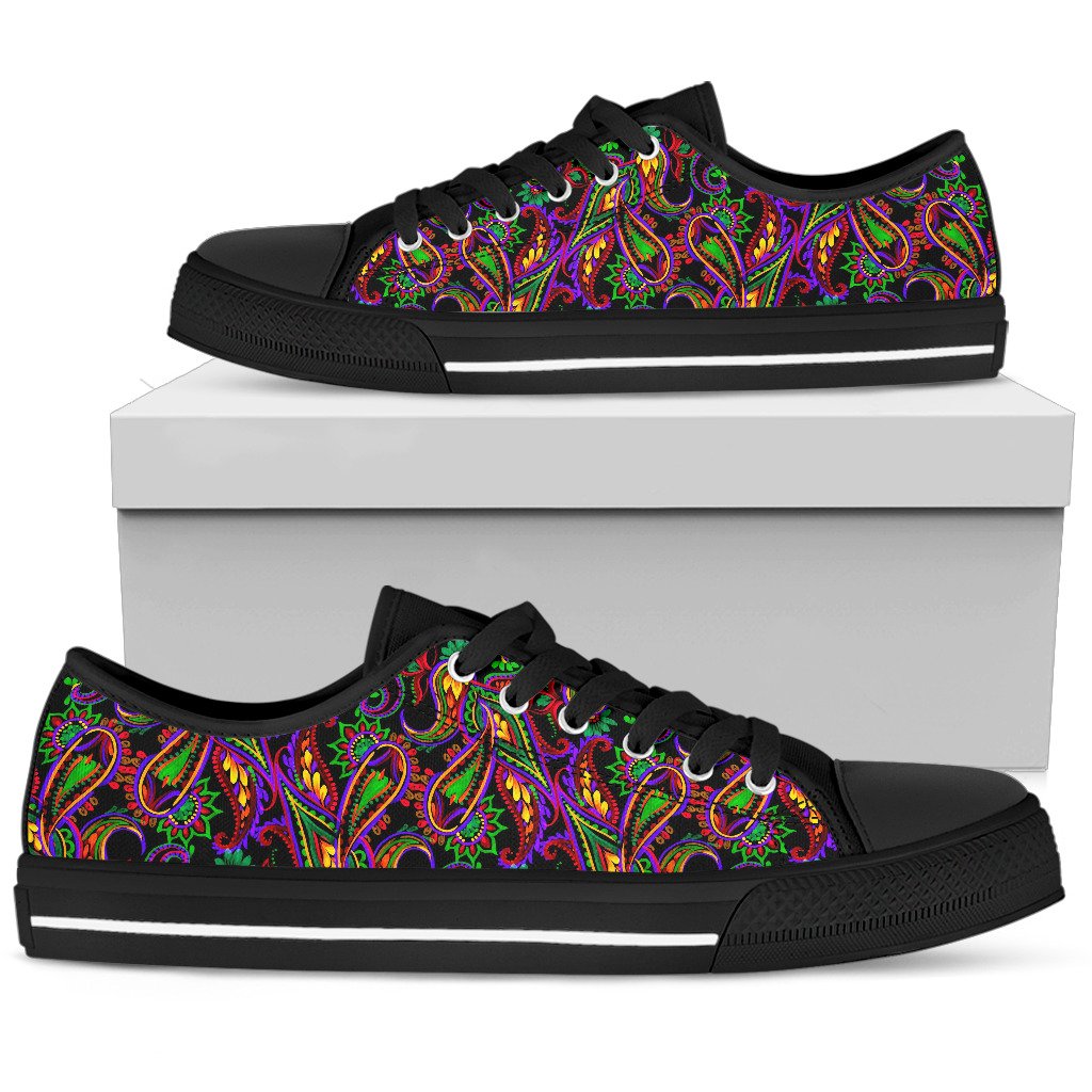 Dark Bohemian Paisley Pattern Print Men's Low Top Shoes