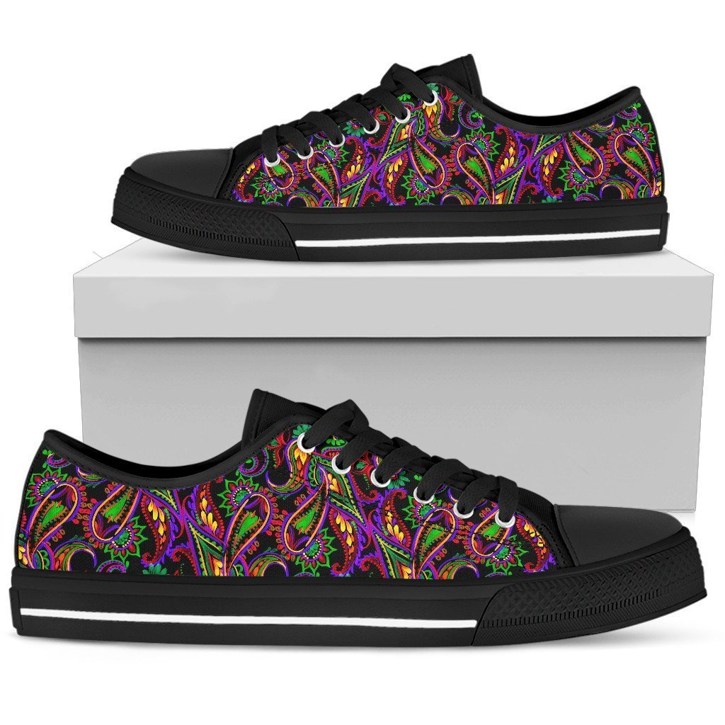 Dark Bohemian Paisley Pattern Print Women's Low Top Shoes