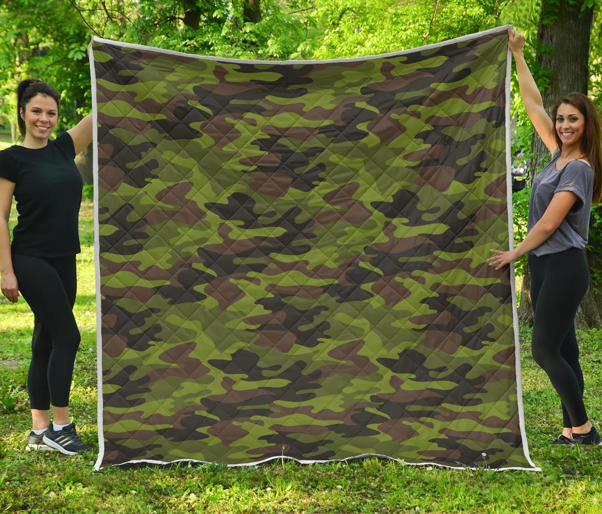 Dark Green And Black Camouflage Print Quilt