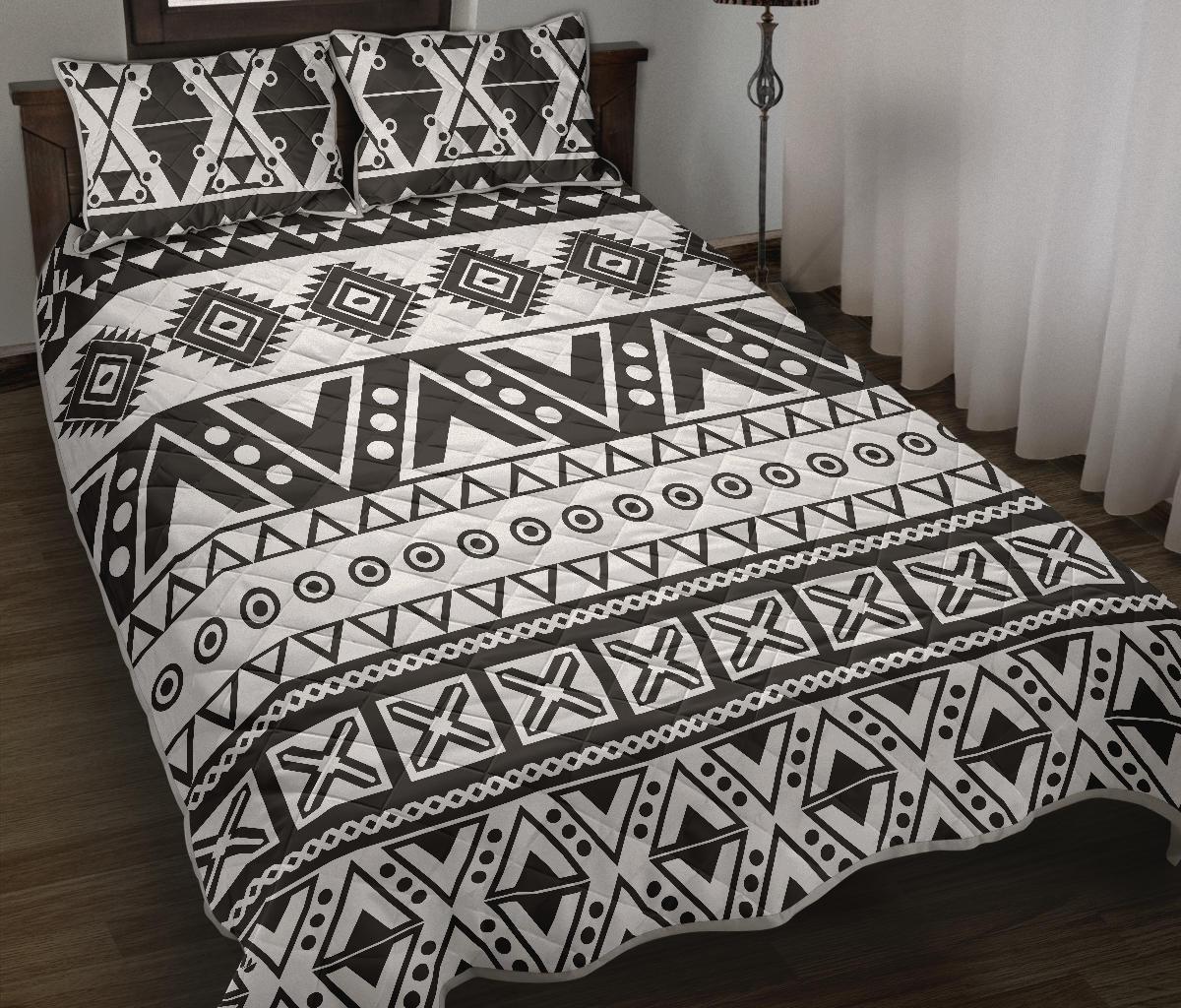 Dark Grey Aztec Pattern Print Quilt Bed Set