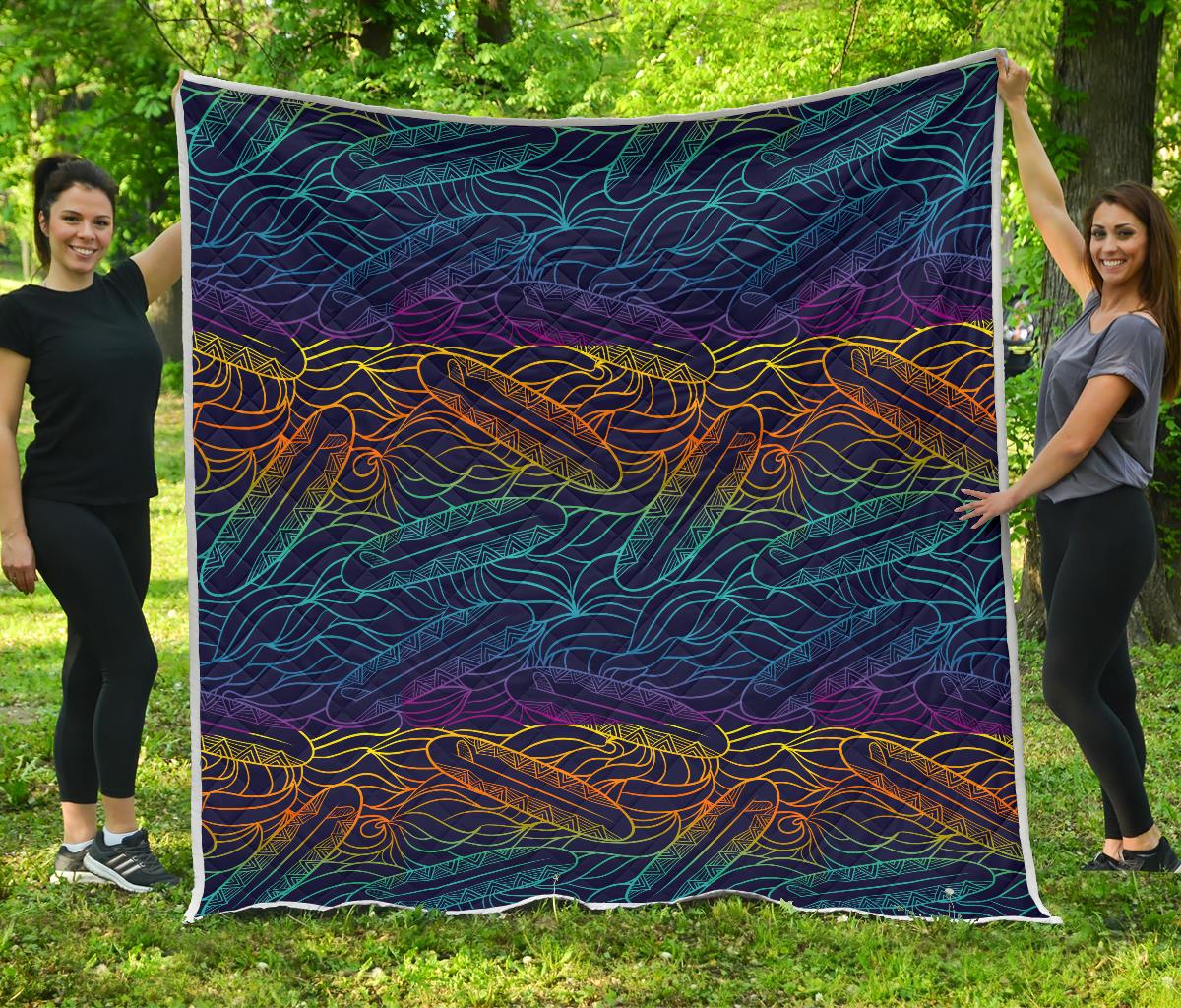 EDM Surfing Wave Pattern Print Quilt