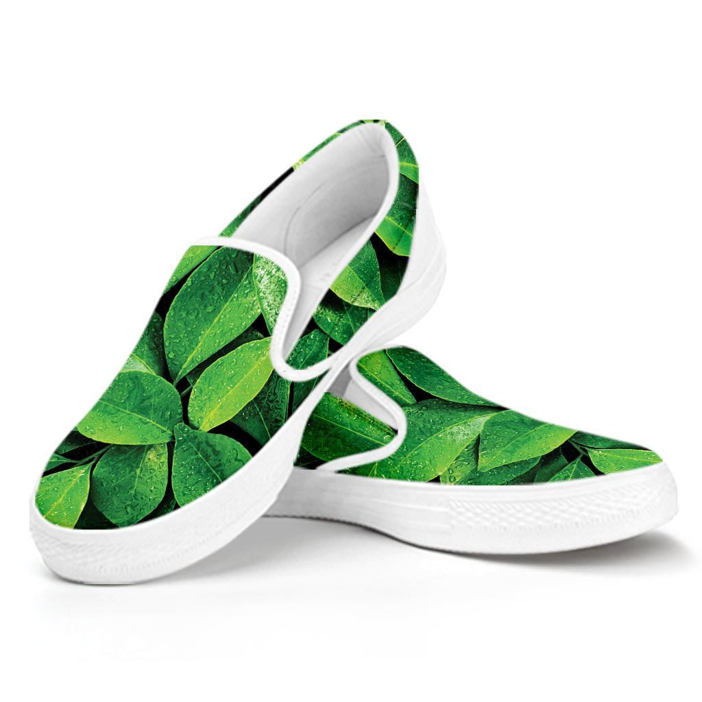 Fresh Green Leaf Print White Slip On Shoes