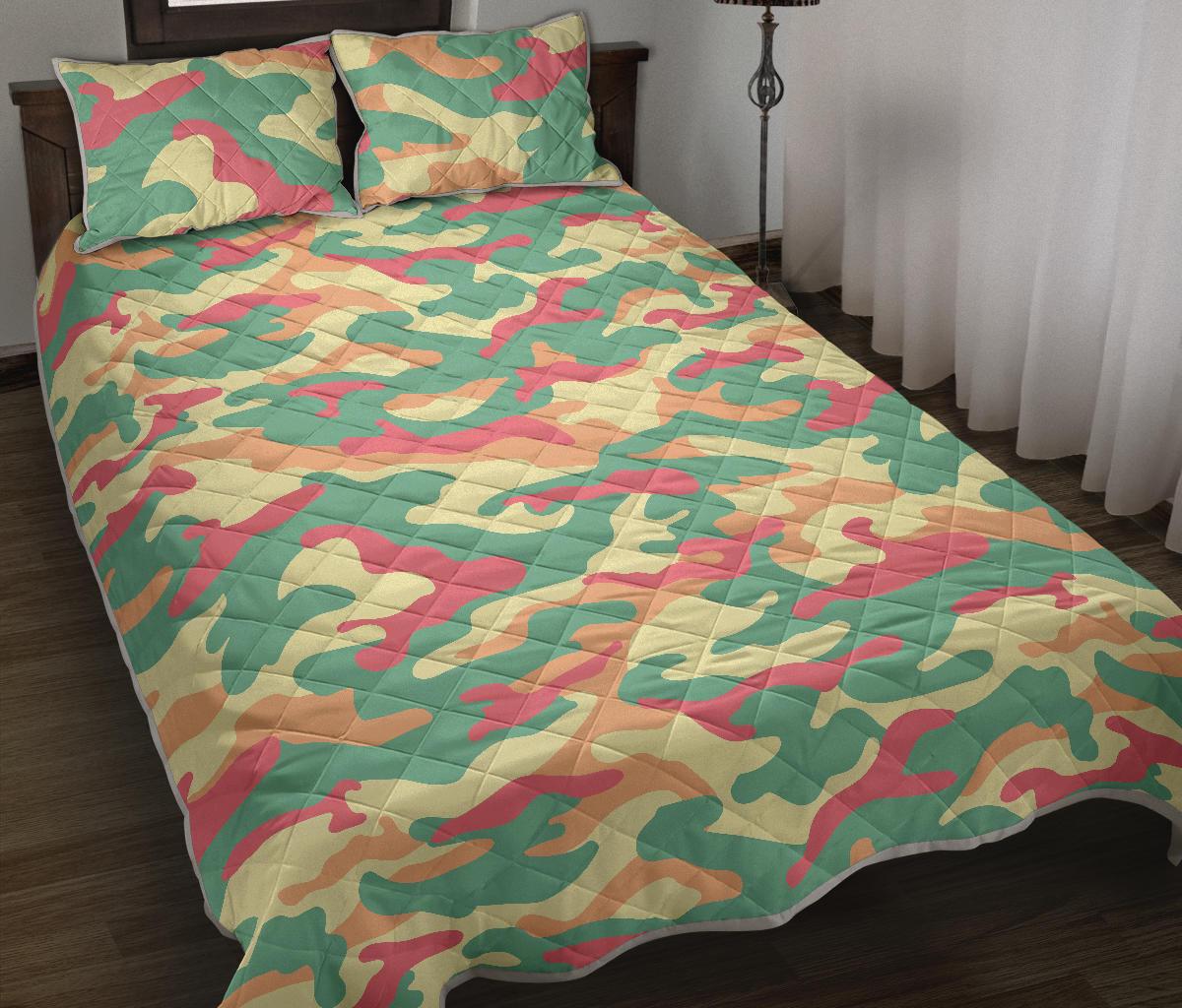 Pastel Camouflage Print Quilt Bed Set