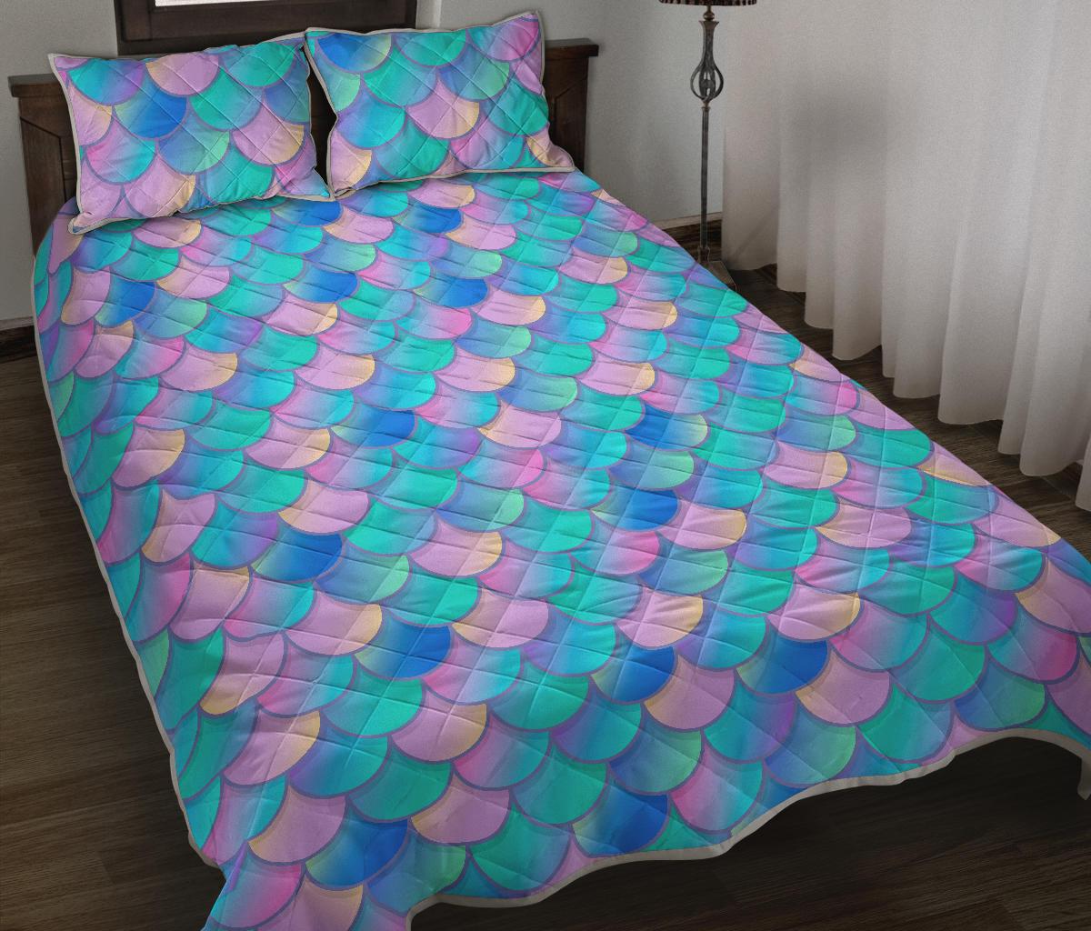 Pink Teal Mermaid Scales Pattern Print Quilt Bed Set