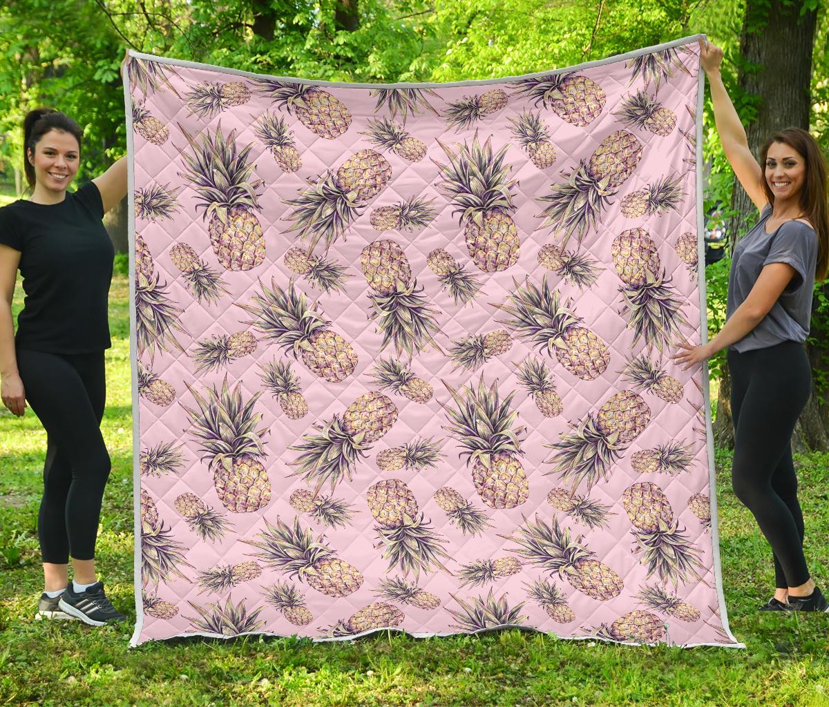 Pink Vintage Pineapple Pattern Print Quilt