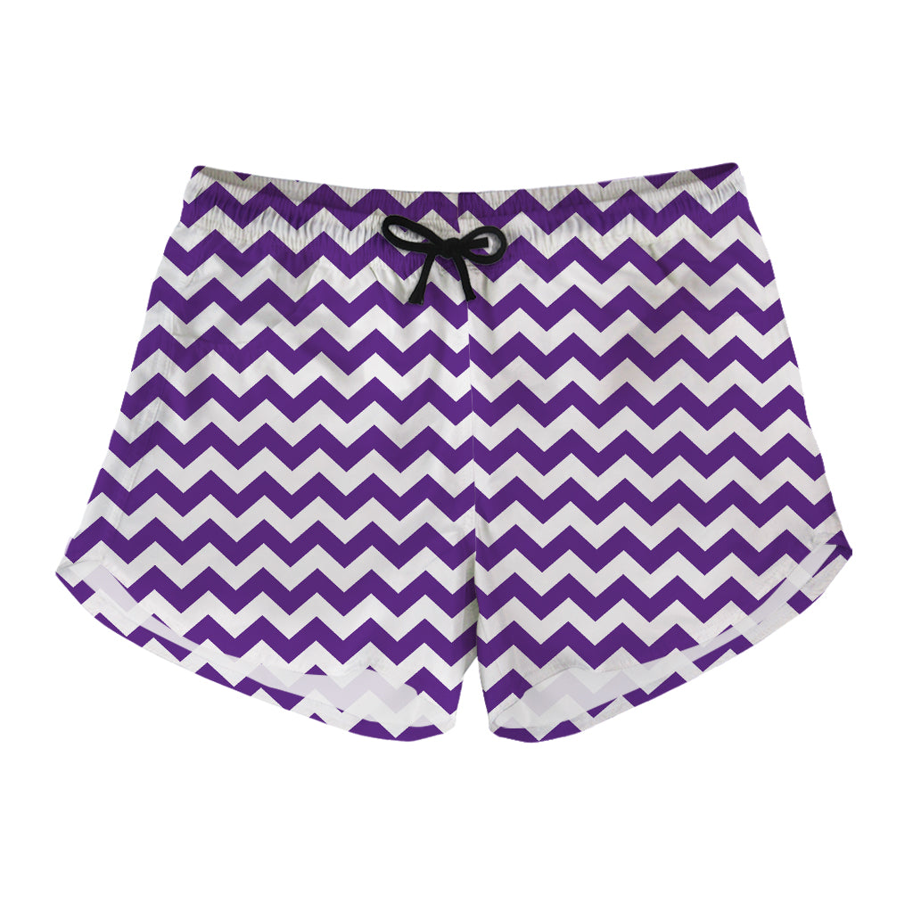 Purple And White Chevron Pattern Print Women's Shorts