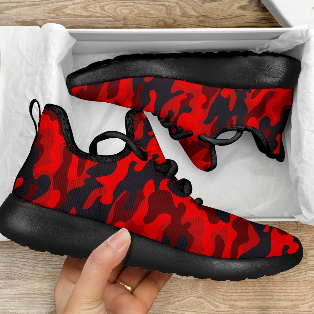 Red And Black Camouflage Print Mesh Knit Shoes