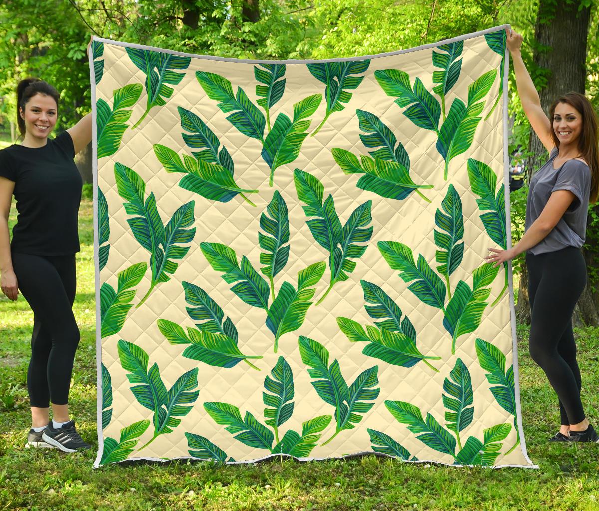 Tropical Banana Palm Leaf Pattern Print Quilt