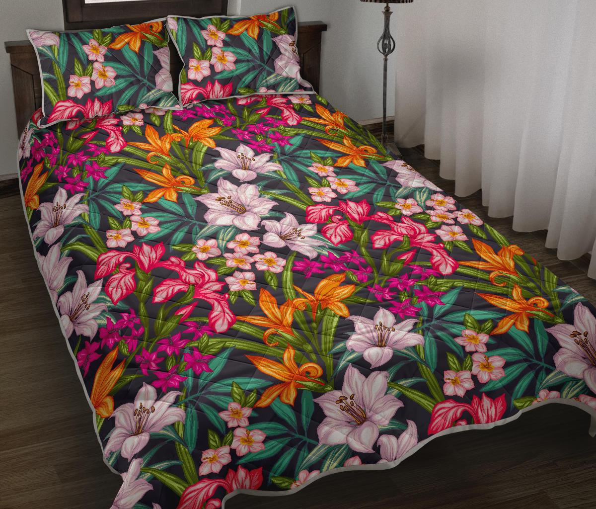 Tropical Flowers Pattern Print Quilt Bed Set