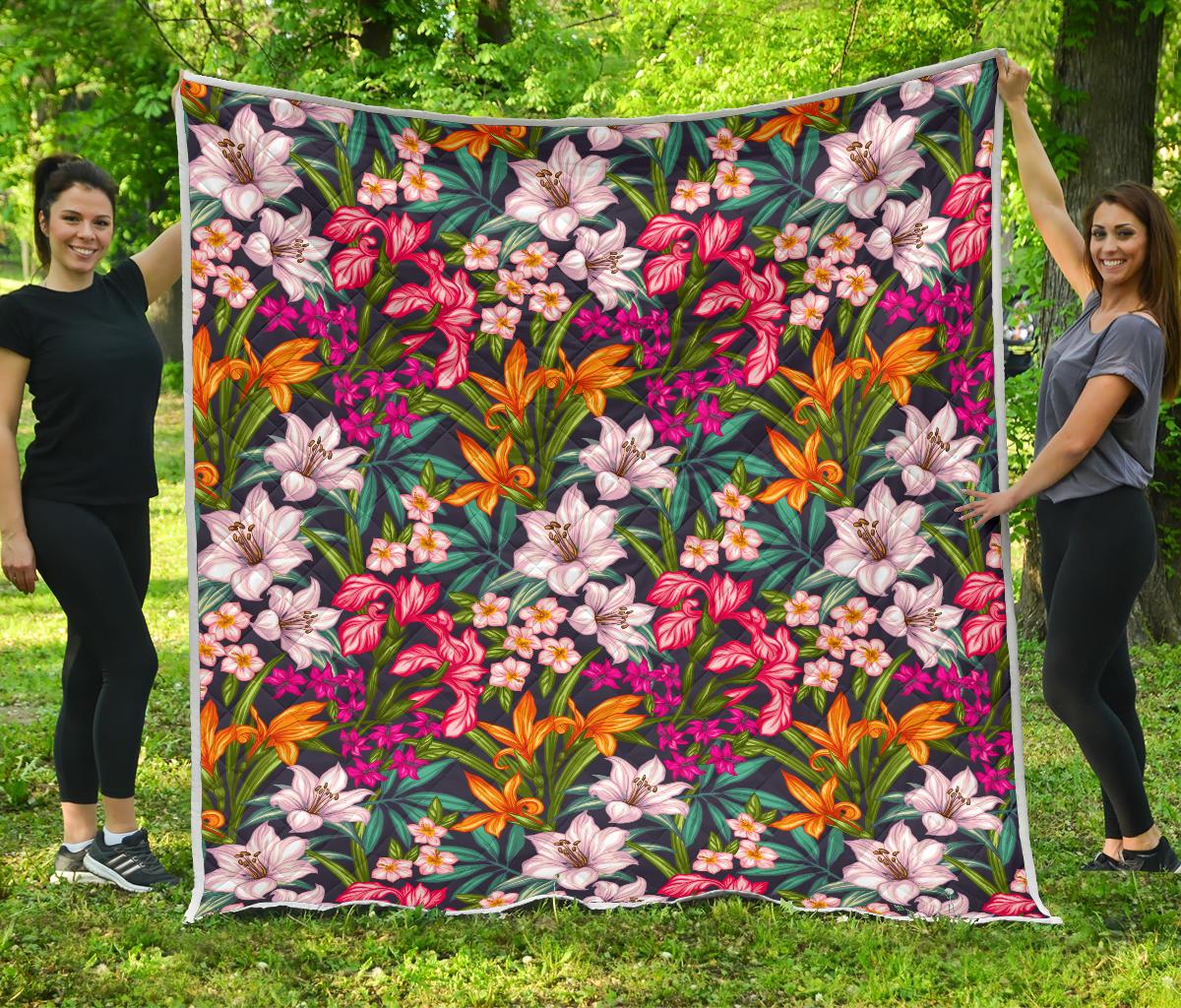 Tropical Flowers Pattern Print Quilt