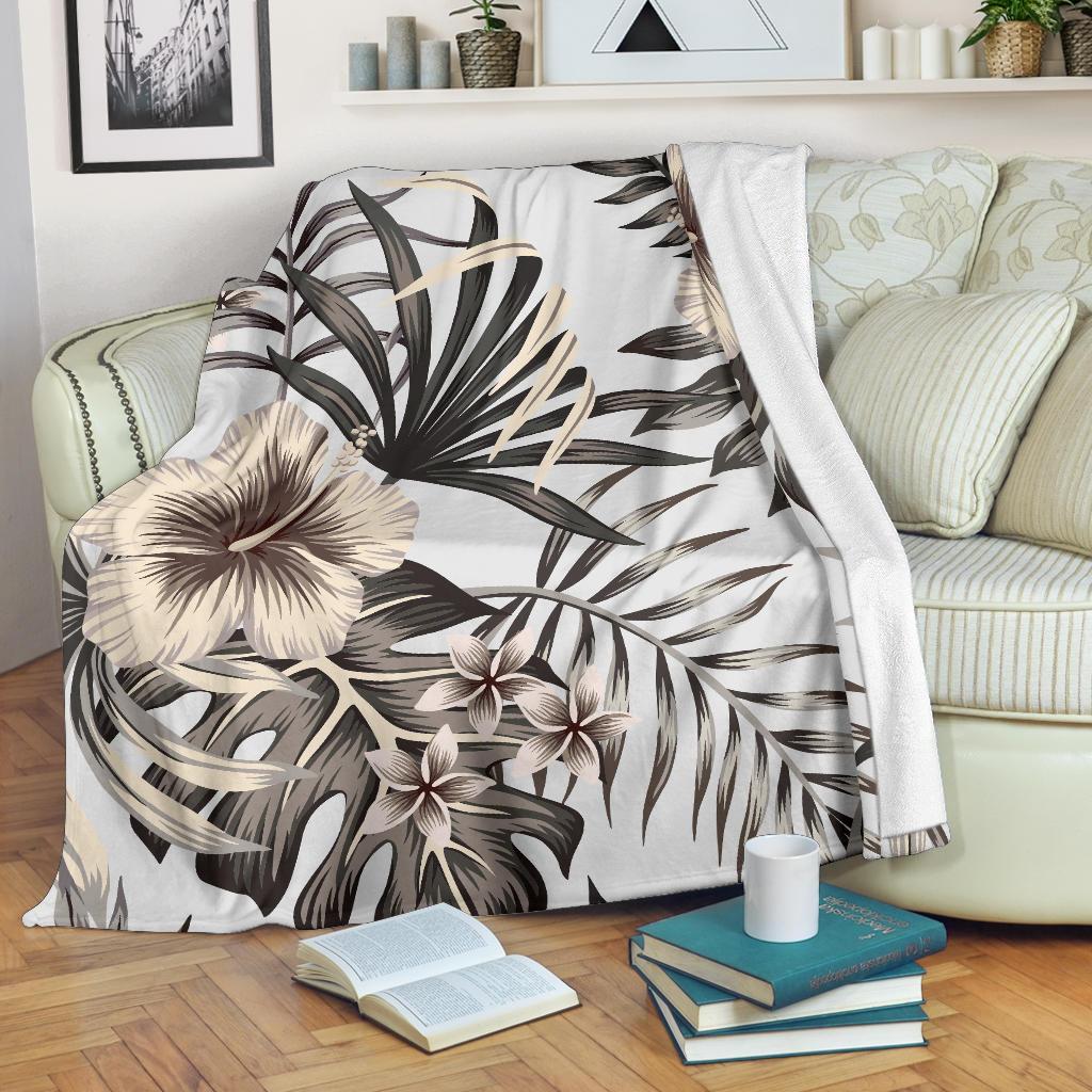 Vintage Hibiscus Plumeria Pattern Print Blanket