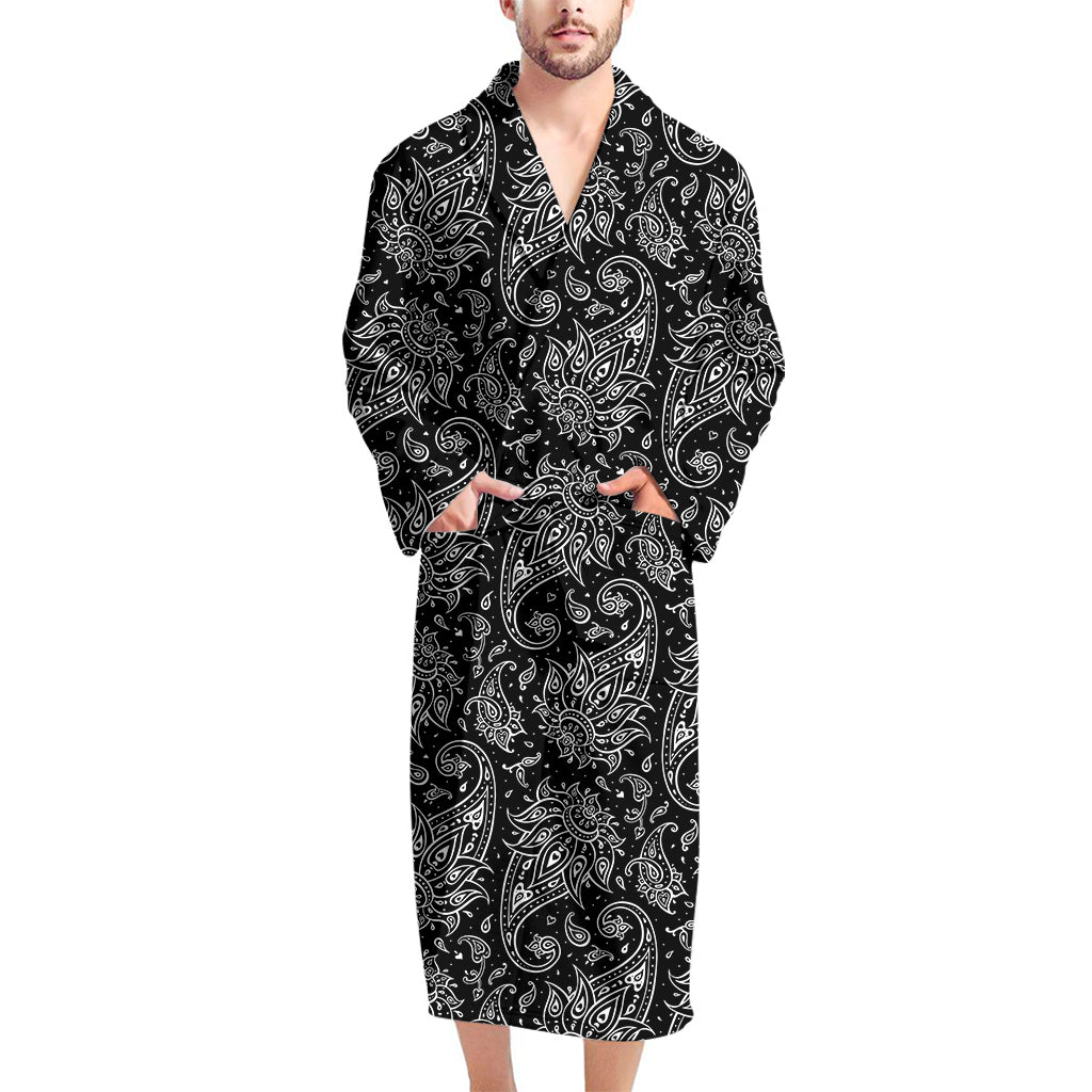 White And Black Paisley Pattern Print Men's Bathrobe