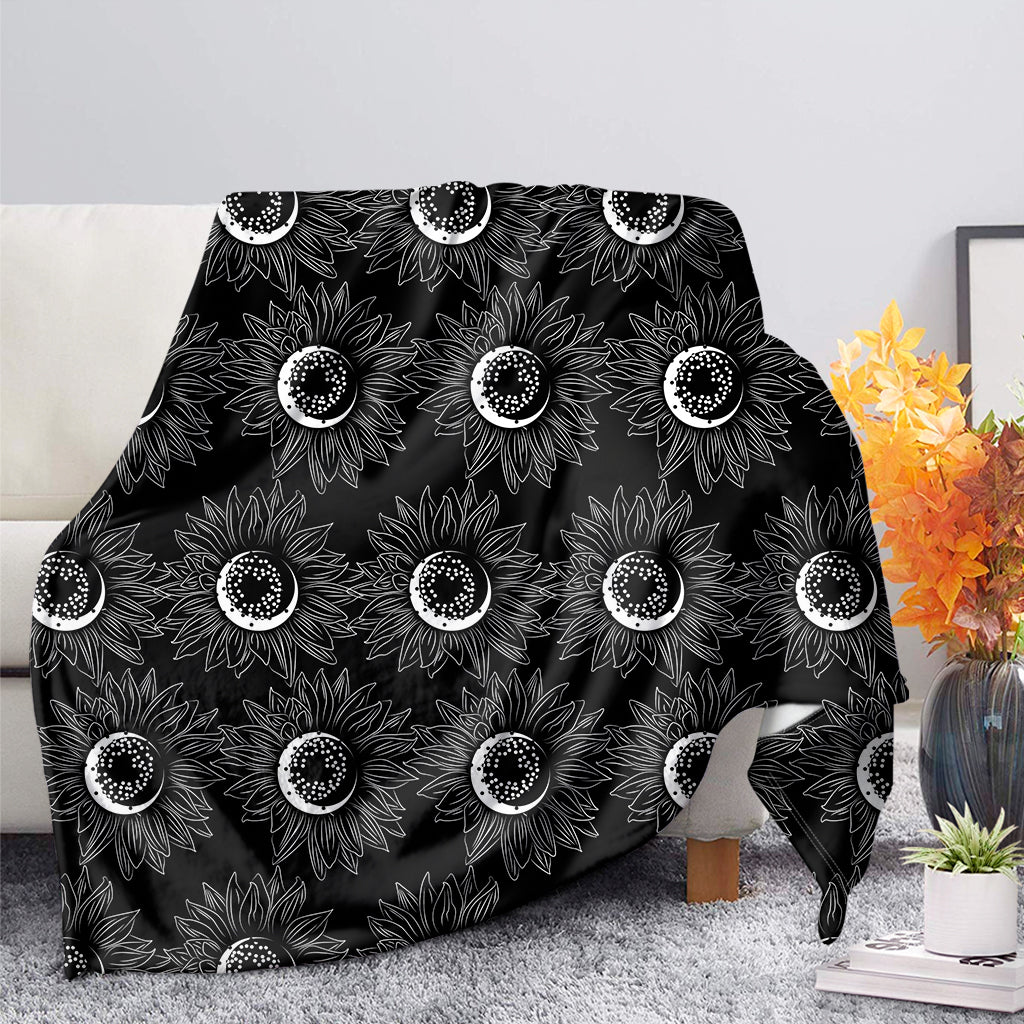 White And Black Sunflower Pattern Print Blanket