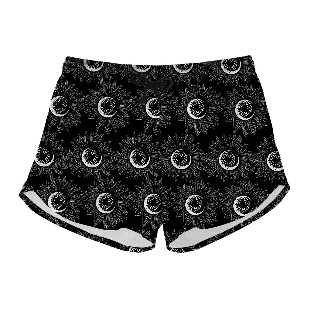 White And Black Sunflower Pattern Print Women's Shorts