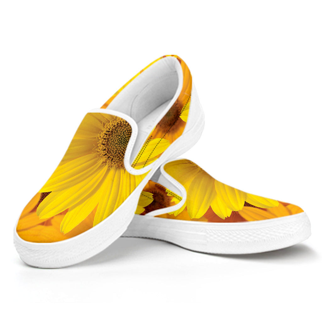 Yellow Daisy Flower Print White Slip On Shoes