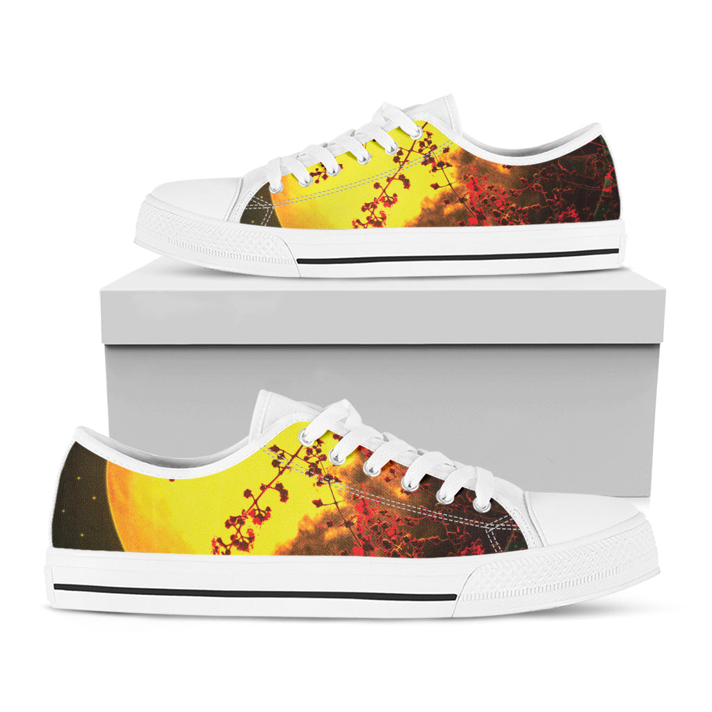 Yellow Full Moon Print White Low Top Shoes