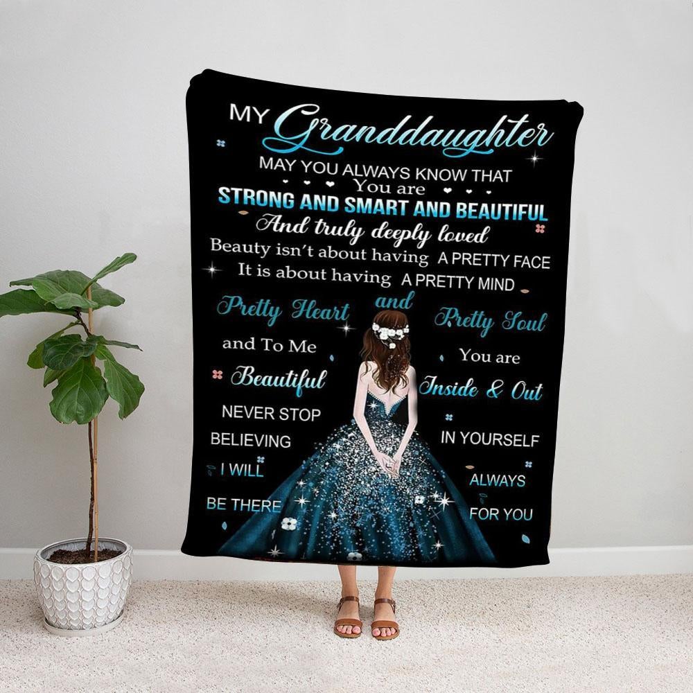 Beautiful girl to my granddaughter beauty isn't about having a pretty face it is about having a pretty mind Fleece Blanket