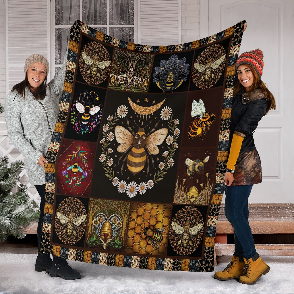 Bee Art Fleece Blanket