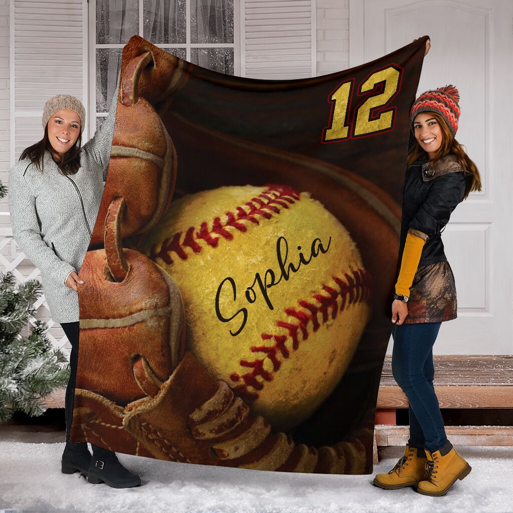 Best Gift To My Daughter (Softball) Fleece Blanket