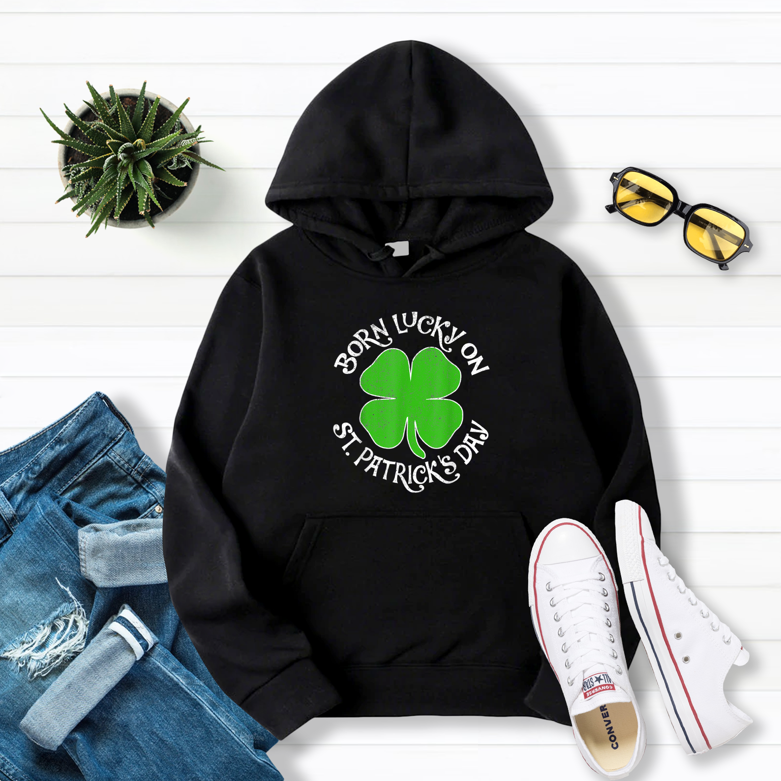 Born Lucky On St Patrick'S Day Shamrock Birthday Pullover Hoodie Black S-5XL