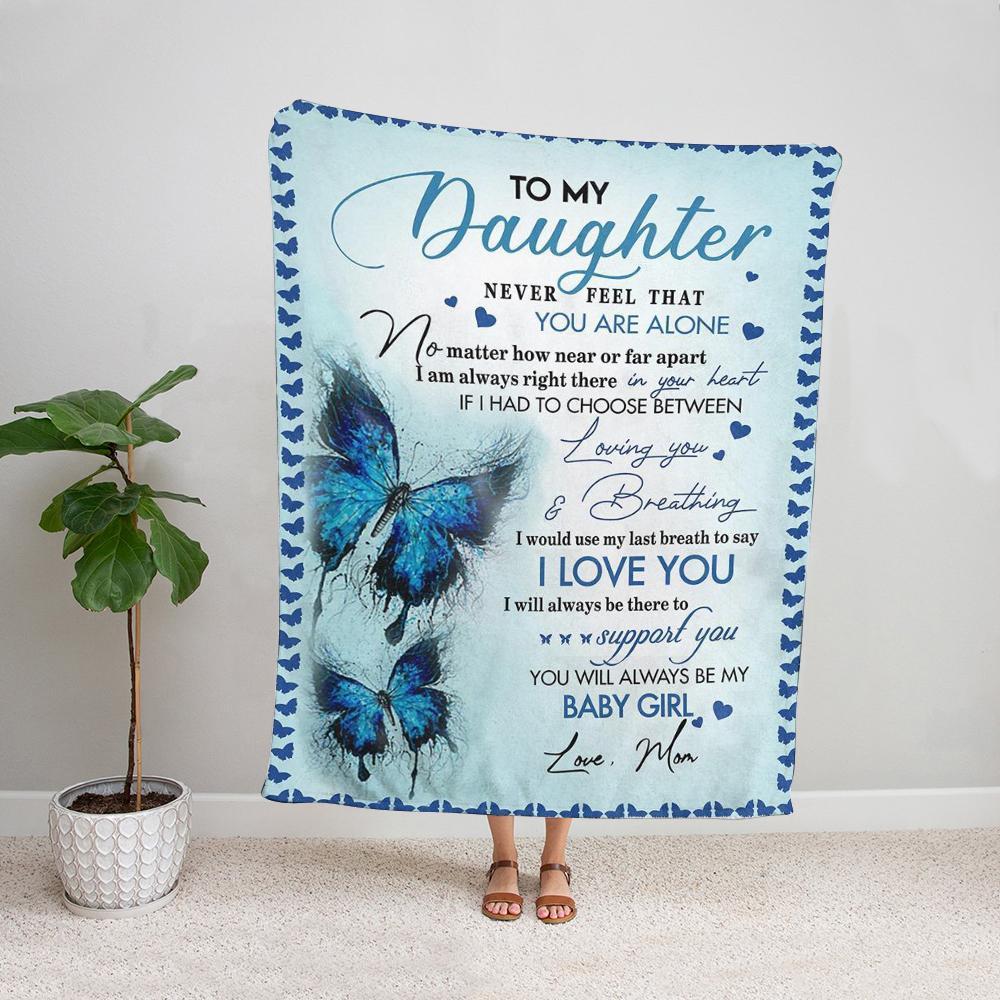 Butterfly mom to my daughter i will always be there to support you Fleece Blanket